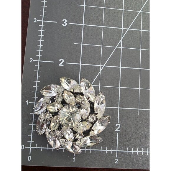 Vintage Rhinestone Prong Set Maquide Brooch Silver-Tone Floral Snowflake Pin - Picture 3 of 3